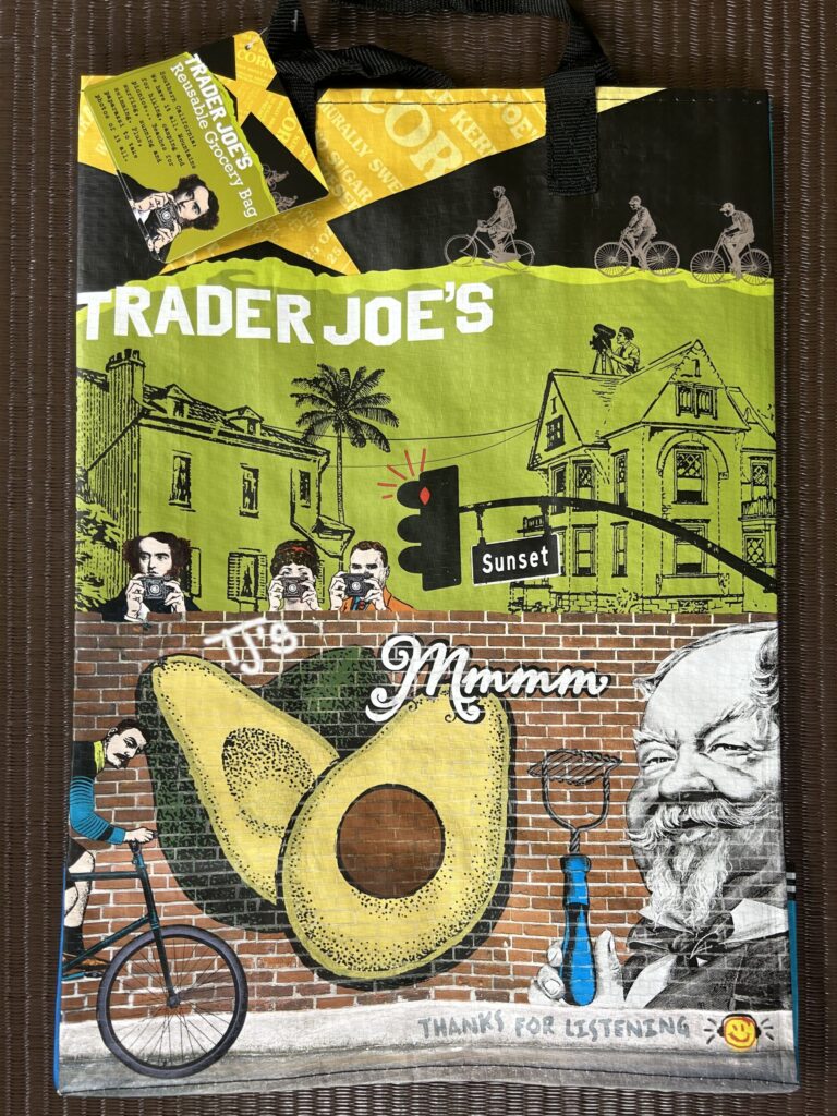 Trader Joe'sのエコバッグ7.「アボカド」